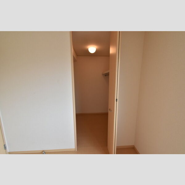 ラフィネ　壱・弐番館2102号室 ウォークインクロゼット