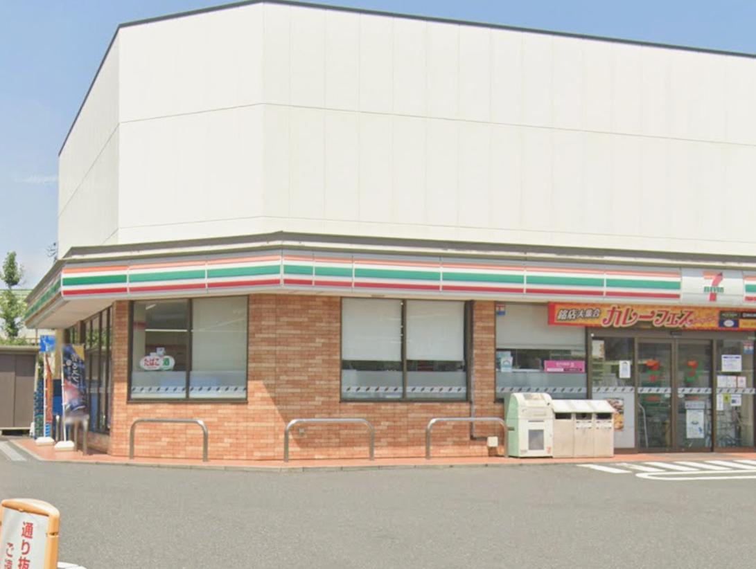 River Nest 【コンビニエンスストア】セブンイレブン 足立千住曙町店まで608ｍ