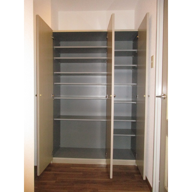 エルスタンザ関内大通公園0302号室 同建物別部屋の参考画像