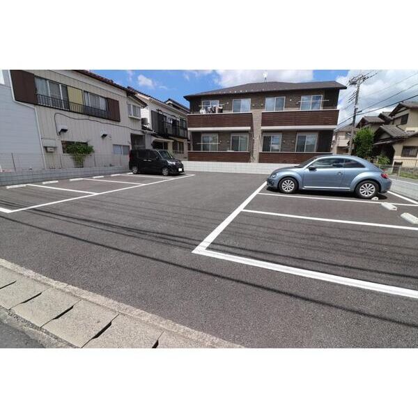 フォレストメゾン八千代B棟 駐車場