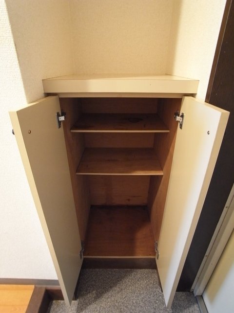 アーバンヒルズ浅草第二 靴入