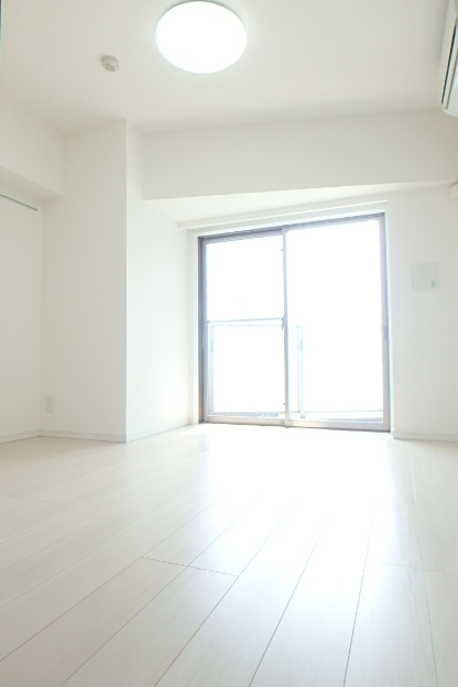 ガーラ・ステーション横濱関内7階 採光のとれた明るい室内！