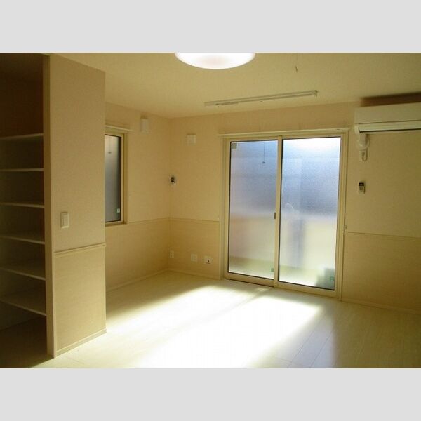 イルミナール102号室 居室