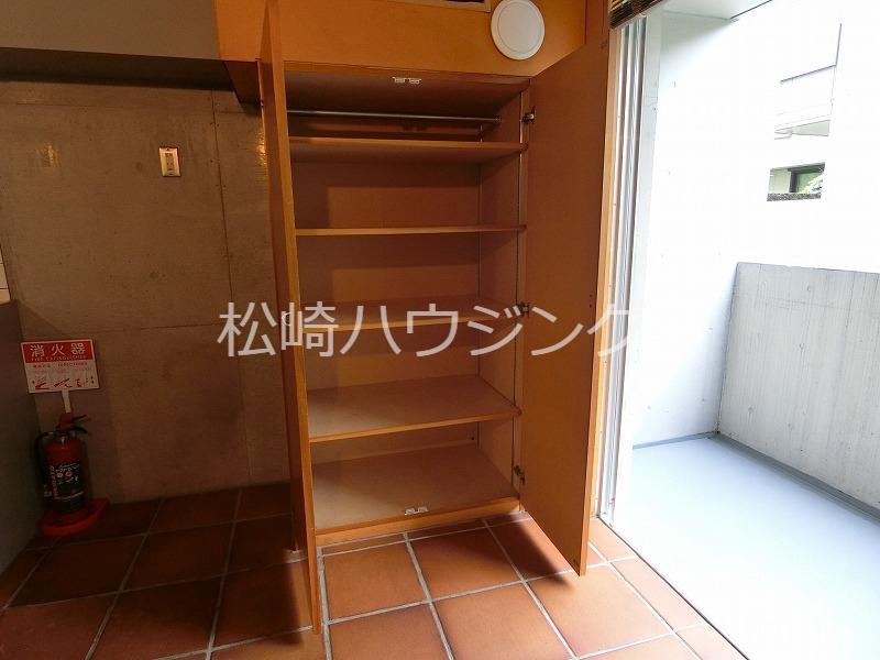 TRINITE Rouge 収納