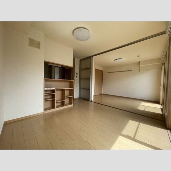 サンパティーク ダイニング　9帖