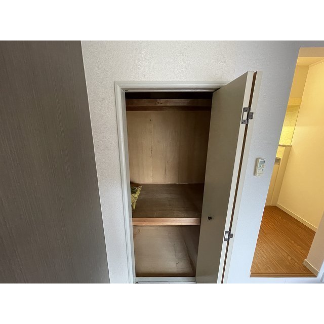 エテルネル碑衾0202号室 クローゼット