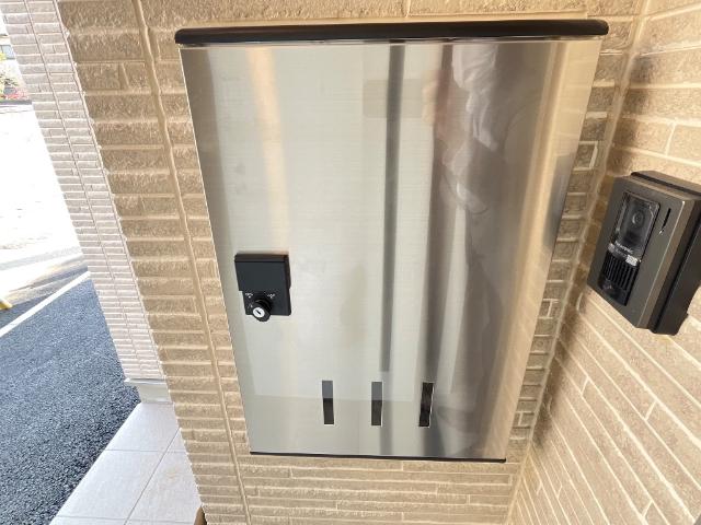 Ｇ・シエルクレール102号室 宅配ボックス