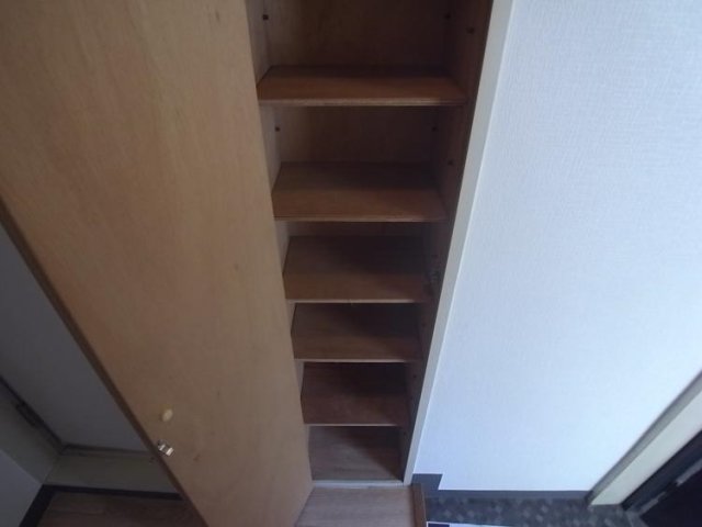 マートルコート駒込4階 靴入