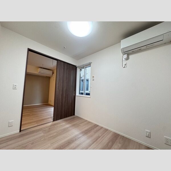 レンブランサ湘南台102号室 洋室