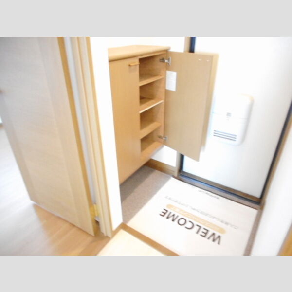 レジデンスヒルトップ　Ⅲ カウンタータイプシューズBOX