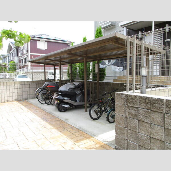 ソフィアコート　弐番館201号室 駐輪場