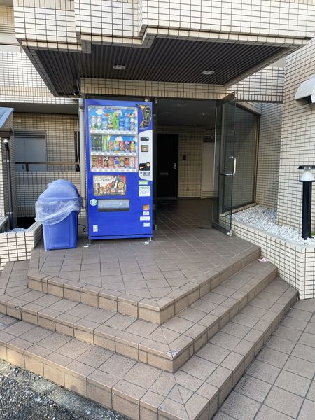 伊勢原コーポフロンティア212号室 エントランス