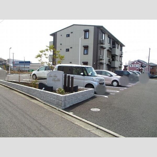 グリーンリーブス港南台　Ⅱ 駐車場