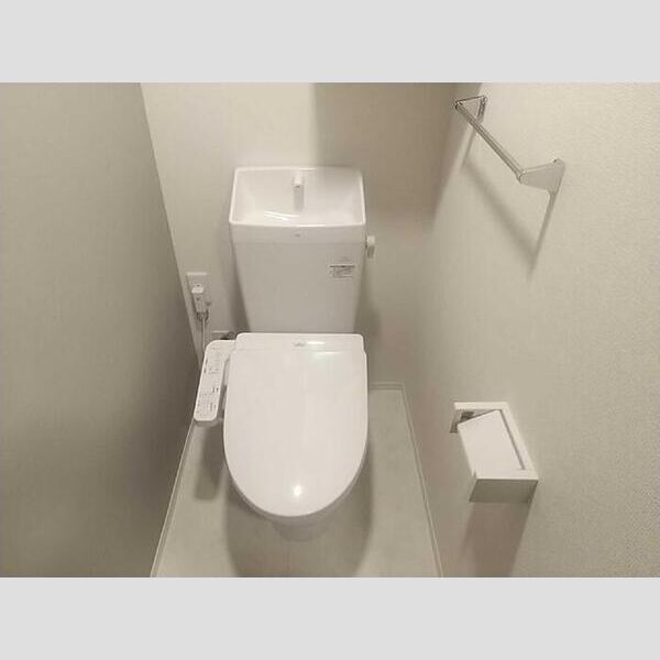 アニバーサリー205号室 トイレ