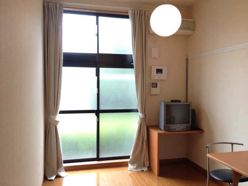 レオパレスイルシオン 外観