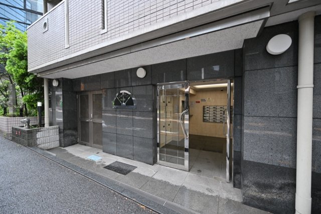 パークウェル市ヶ谷 エントランス