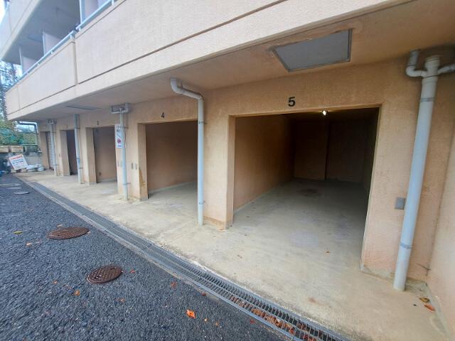 ホーリーグラウンドみずほ台 駐車場