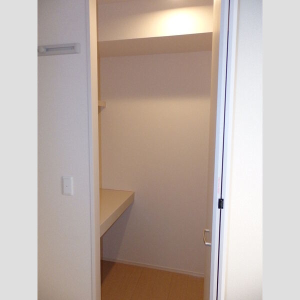 アヴニール21107号室 107収納