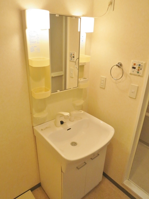 キャロンコート横浜 ※別号室の参考写真(現況優先・仕様違いの場合あり)