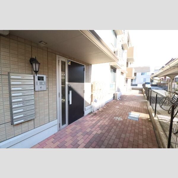 クリアコート303号室 エントランス