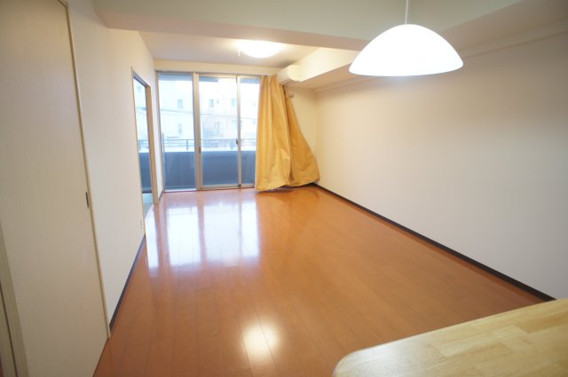 ＫＡＮＥＮＡＲＩ和光0305号室 ゆったり過ごせるリビングです