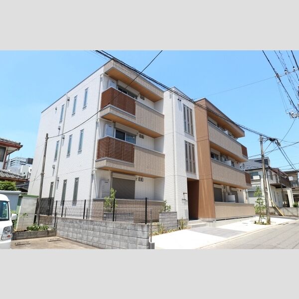 クレールモア105号室 建物外観