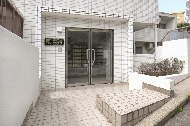 スカイコート鶴見第4 エントランス