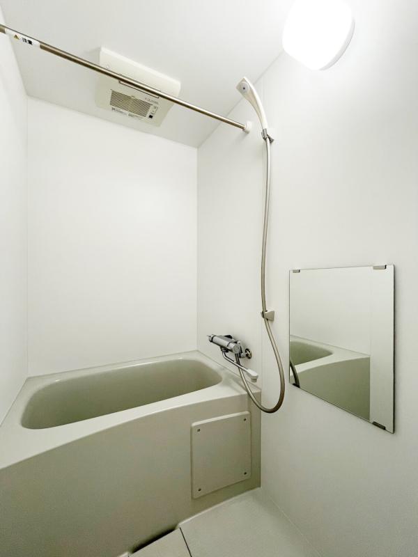 IVY HOUSE HORIKIRI S棟1階 玄関