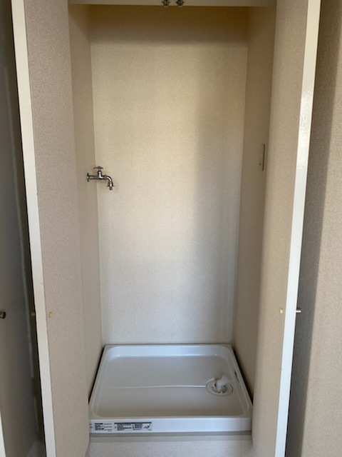 ポートウエスト0402号室 室内洗濯機置場　※現況優先