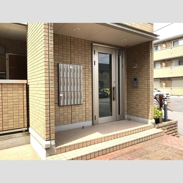 ジェンティーレ ヤマザキ202号室 エントランス