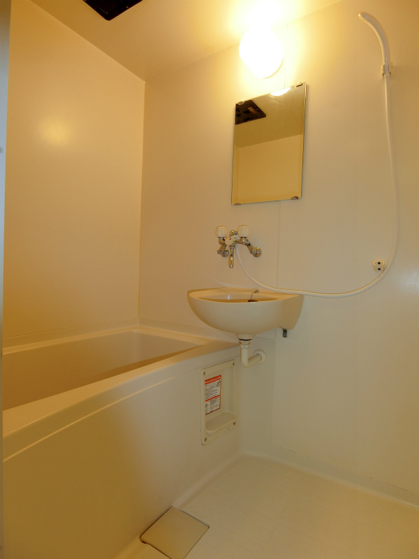 アヴァンセ川崎1階 お風呂