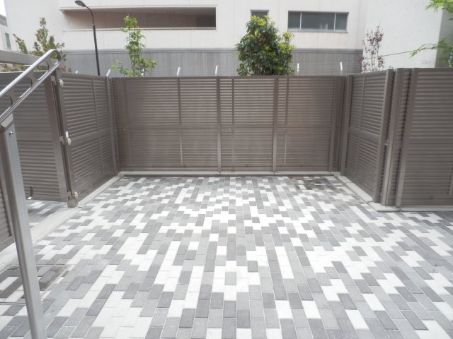 びゅうリエットグラン新宿戸山104号室 バルコニー