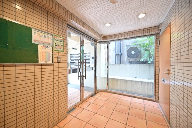 サンパレス南町2階 エントランス