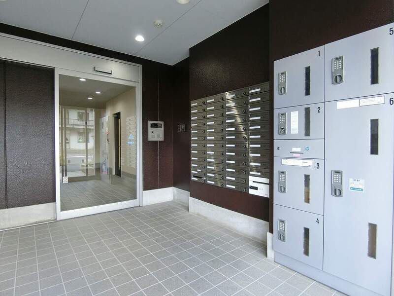 リブリ・GLANZ2階 エントランス