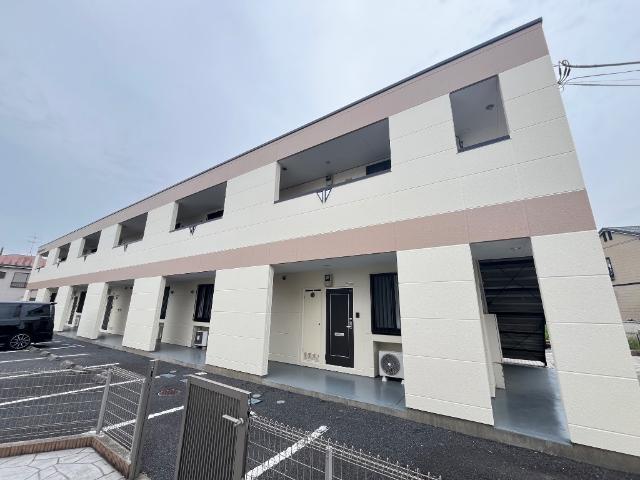 メゾン・ド・エスポアール 外観写真（昼）