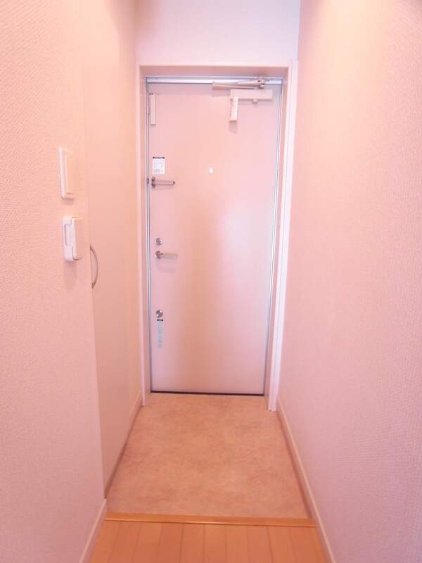 リブリ・クロシェット2階 玄関