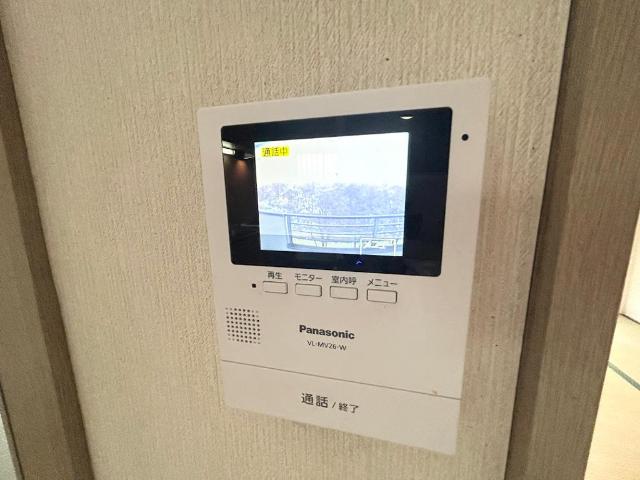 ガーデンスクエア102号室 カメラ付インターホン