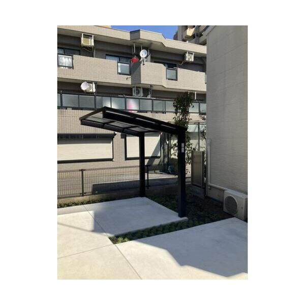 グランディア 駐車場