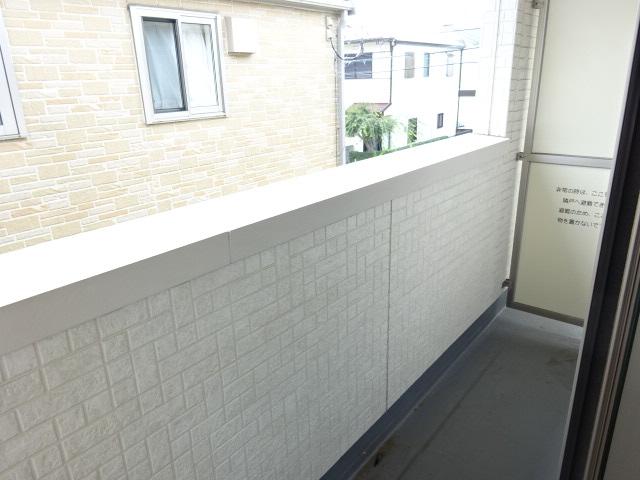 カレイドヴィラ201号室 バルコニー