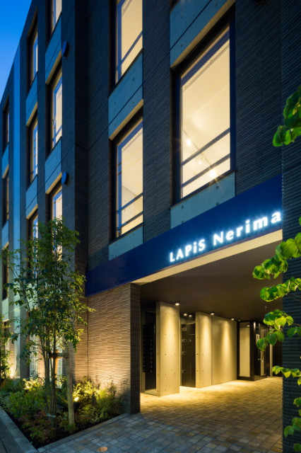 LAPiS練馬1階 建物正面②