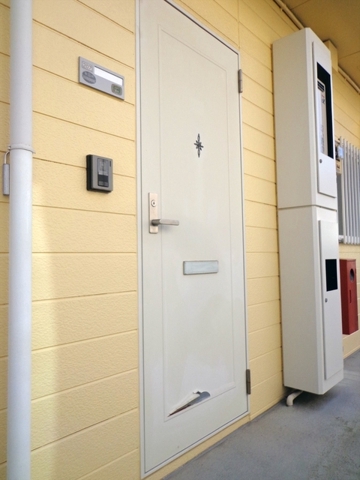 クレスト湘南2階 玄関