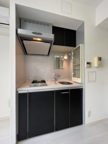 ブランノワール早稲田301号室 キッチン