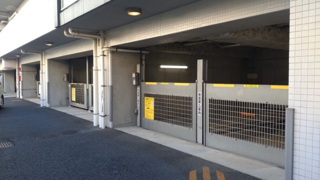 プラウドフラット横浜507号室 駐車場