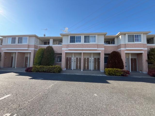 プティ　グリシーヌ 外観写真（昼）