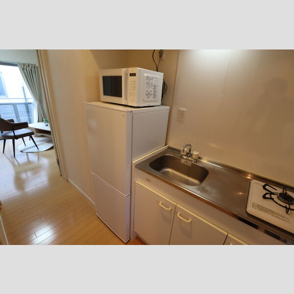 HOUSEしゅんざん202号室 家具家電付き物件　キッチン
