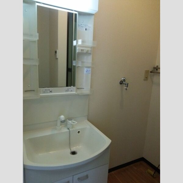 大崎台グリーンタウン6AB 洗髪の洗面化粧台