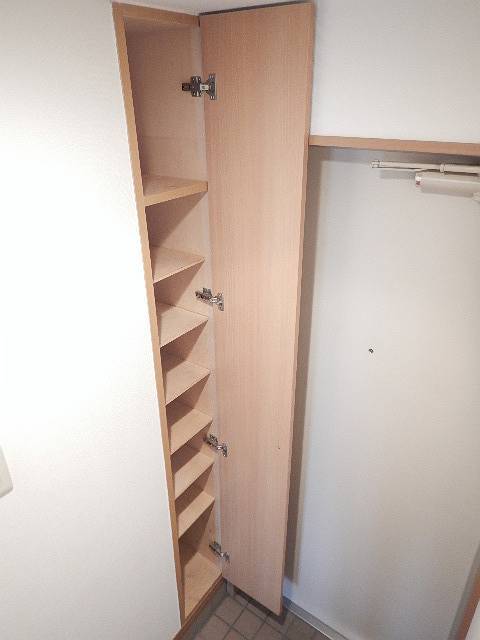 グリーンアベニュー関町1階 収納