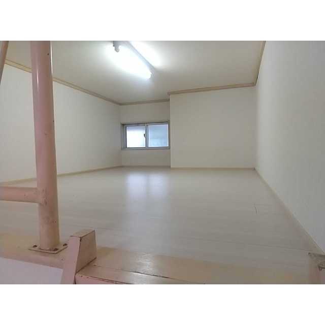 ヴィラ・ローザ108号室 内観