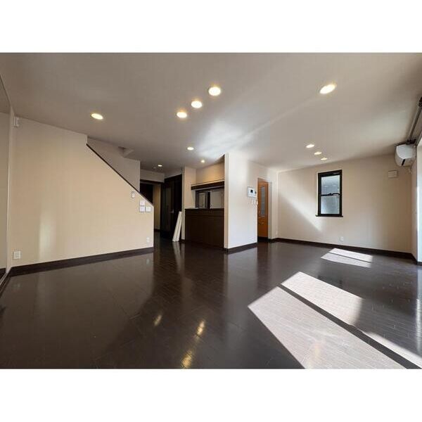 世田谷区東玉川1丁目貸家 リビング