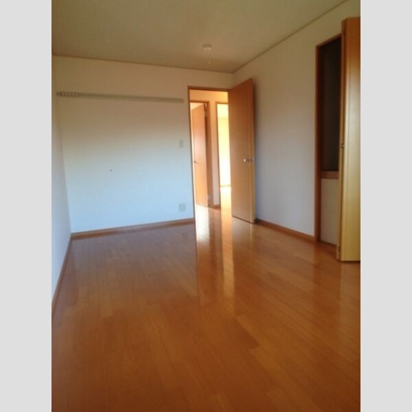 Green Forest聖蹟B102号室 リビング